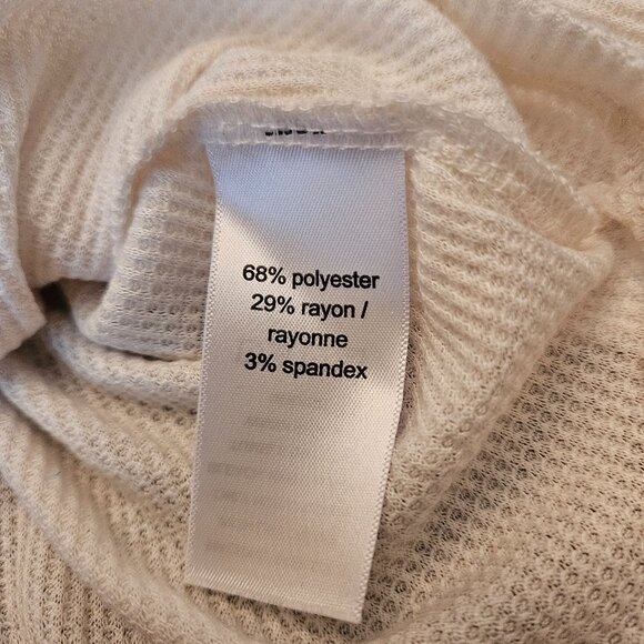 What is it? I don't know. Shirt, Sweater, Wrap-around thingie. - Picture 4 of 5